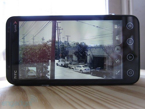 1.2GHz双核裸眼3D  HTC EVO 3D评测