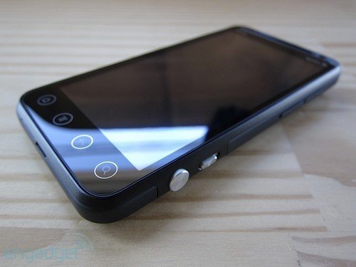 1.2GHz双核裸眼3D  HTC EVO 3D评测